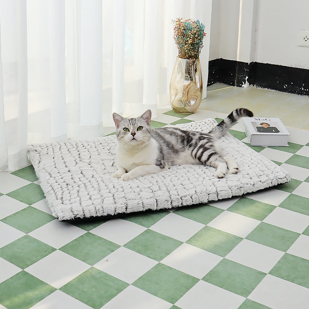 Warm Fleece Pet Bed for Cats and Dogs